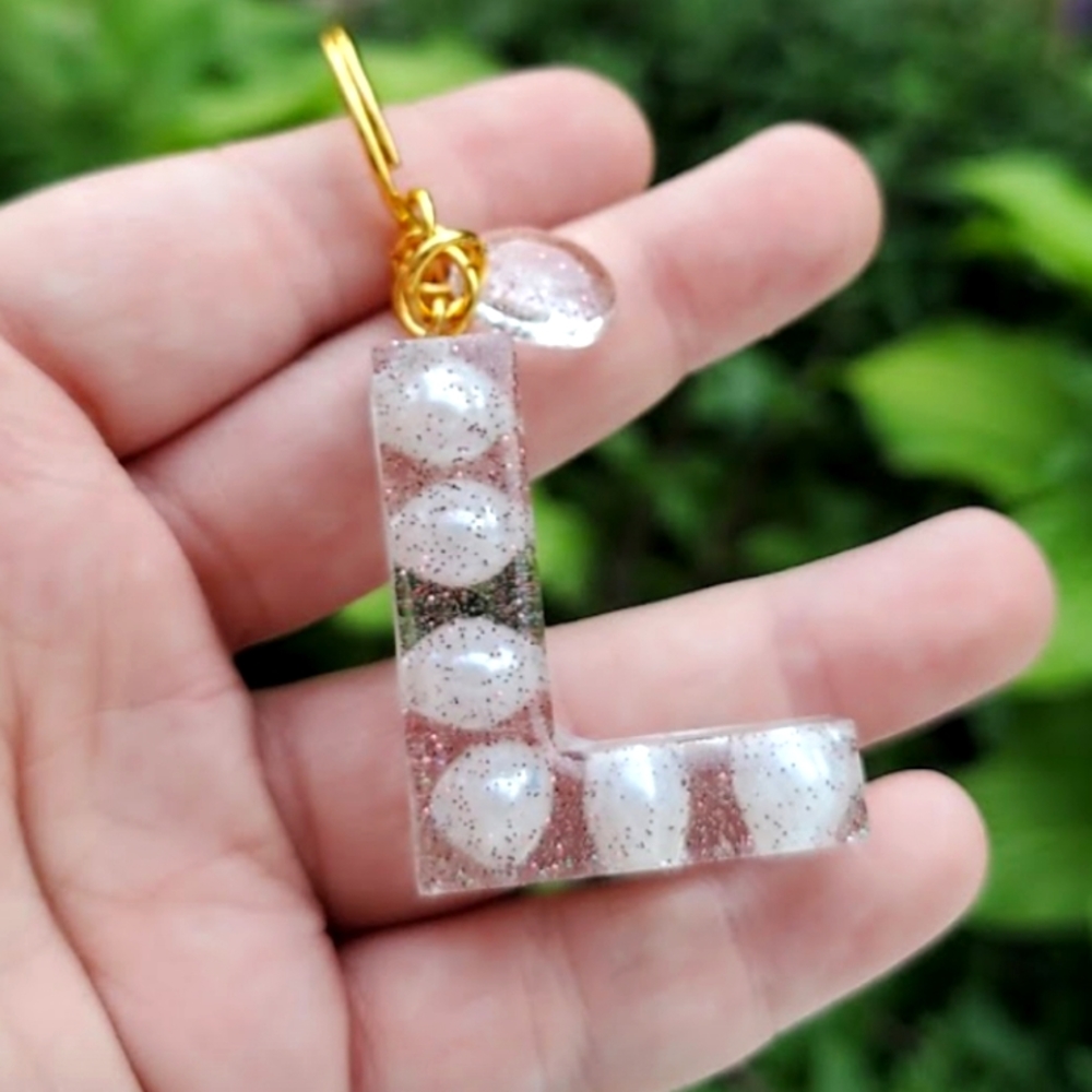 5/25$ Resin Letter L Keychain